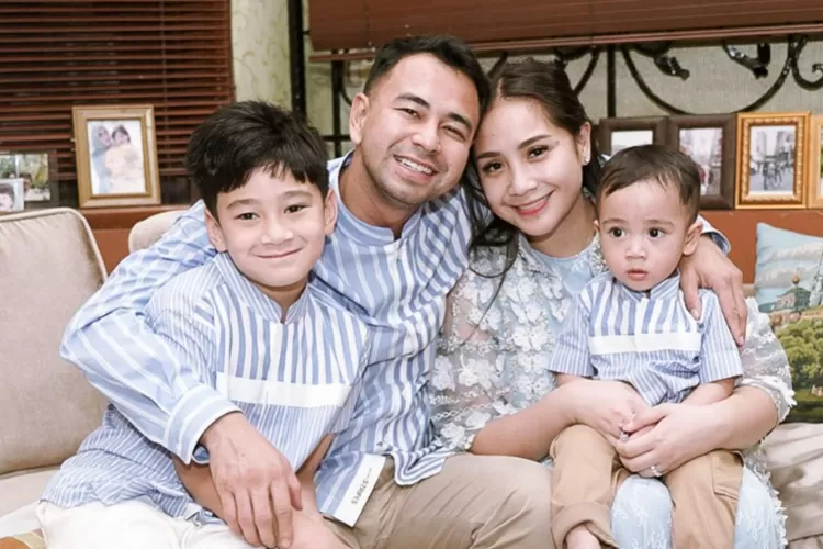 Karyawan RANS bongkar isi parcel Lebaran dari Raffi Ahmad dan Nagita Slavina, isinya mewah banget