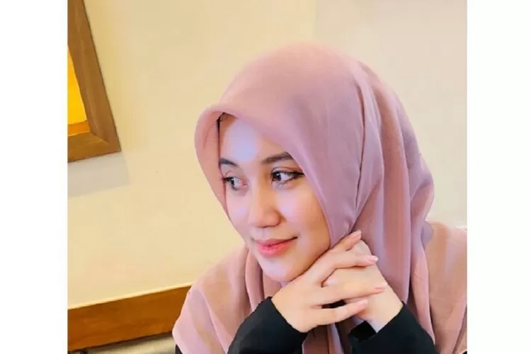 Makin eksis, Lutfiana Ulfa istri muda Syekh Puji ungkap hal ini saat lebaran, warganet salfok: Anaknya mirip…