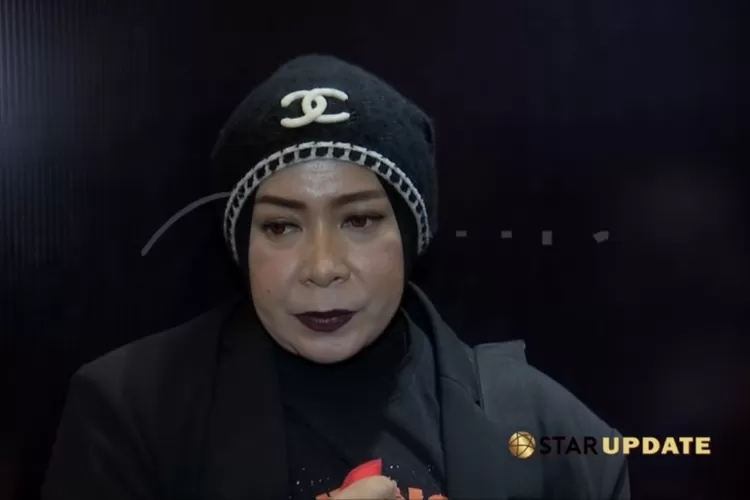 Bukan hijrah, ternyata ini motif tak terduga Melly Goeslaw saat putuskan berhijab: Sholat ada malesnya…