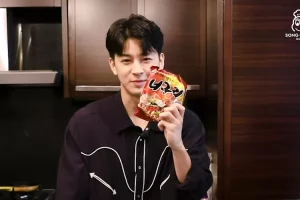 Abura soba dengan Neoguri buatan member Kpop IKON Yunhyeong, self-made recipe yang sudah masuk acara TV Korea