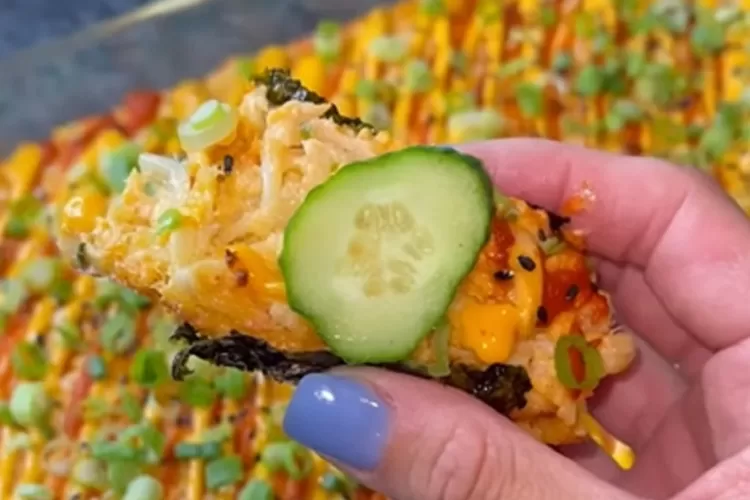 Resep Sushi Bake, sushi yang punya potongan simpel mudah dibagikan untuk orang lain, rasanya creamy  yuk buat