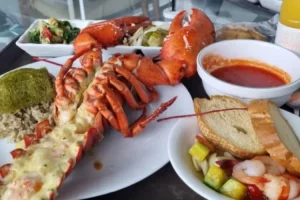 Keren banget! Salah satu perusahaan di Korea Selatan sajikan lobster sebagai menu makan siang untuk pegawai