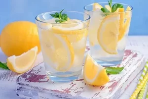 Manfaat air lemon sebenarnya, yuk kita lihat mana yang fakta atau hanya sekadar mitos