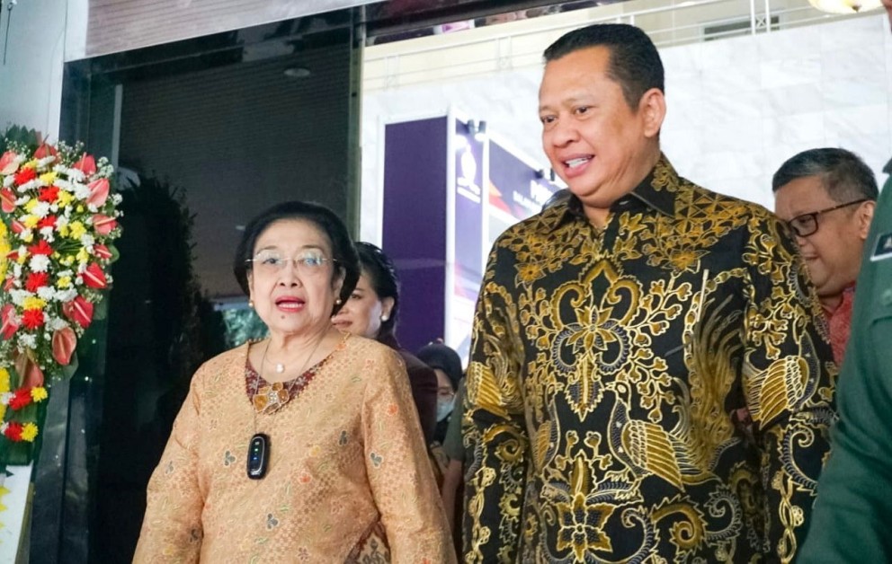 Bamsoet dan Megawati usai menghadiri Peluncuran 58 Judul Buku Dalam Rangka Hari Jadi ke-58 Lemhannas di Jakarta, Sabtu (20/5/23).