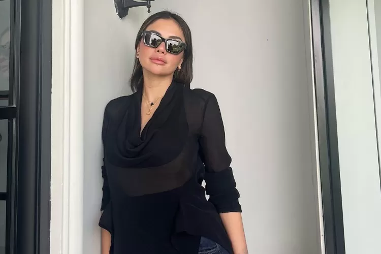 Nikita Mirzani pamer baju transparan tanpa bra, bikin netizen melongo: itu bobanya..