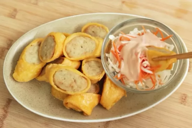 Pengen egg chicken roll ala Hokben? Bikin sendiri yuk di rumah, bisa jadi rekomendasi bekal anak ke sekolah