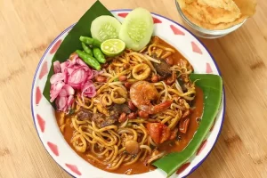 Resep mie aceh ala Devina Hermawan, olahan mie yang kaya dengan cita rasa rempah, gurih dan pedas