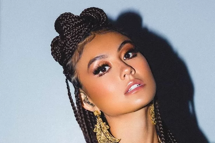 Kabar Agnez Mo dekat sama model yang diduga punya kelainan, blak-blakan disinggung sosok ini, Adam Rosyadi?