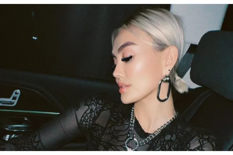 Ambil sikap tegas, Agnez Mo tolak tawaran promo lagu berjudul Overdose di 3 Strip Club: Me as a mother someday