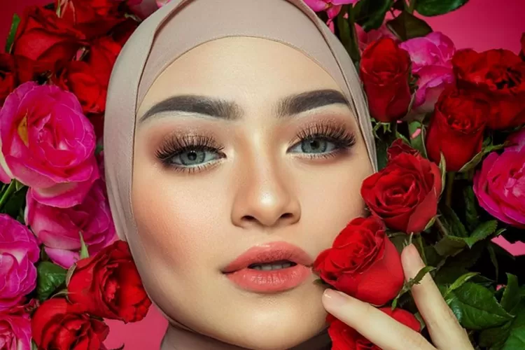 Full makeup hingga subuh, begini nasib Nathalie Holscher banting tulang cari uang pasca ceraikan Sule