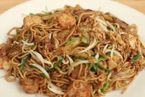 Lagi pengen santap makanan ala restoran Chinese? Yuk cobain resep bakmie goreng dari Devina Hermawan