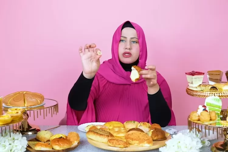 Tasyi Athasyia review jujur pastry dari cafe La Joie milik Prilly Latuconsina: Isinya cuma ini doang?