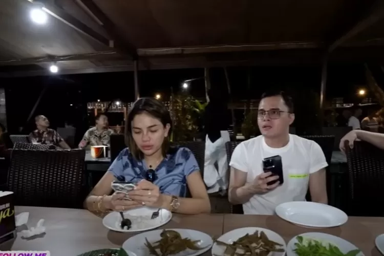 Ditinggal suami bulenya, Nikita Mirzani kini asyik kulineran di Palangkaraya bareng dr Oky, santap makanan ini