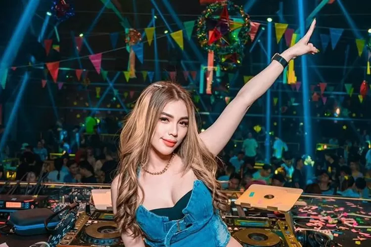 Kolaborasinya bareng DJ Internasional viral, sosok DJ Verra V yang masuk TOP 100 Female DJ curi perhatian