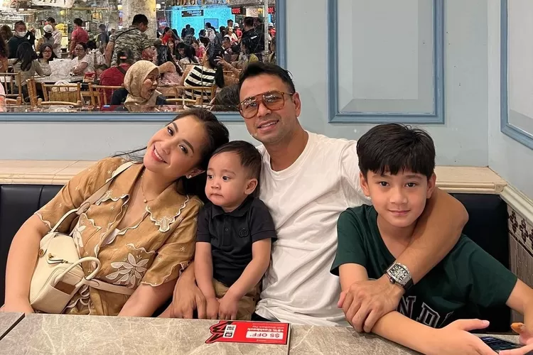 Raffi Ahmad seolah ingin Rafathar jadi 'playboy', Nagita Slavina sampaikan hal ini hingga tuai pujian netizen