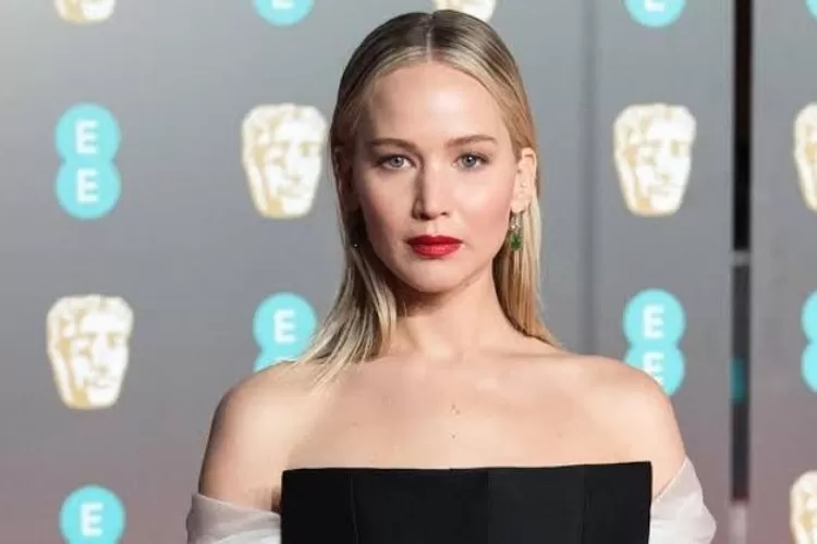 Kejamnya industri Hollywood, Jennifer Lawrence ngaku pernah dipaksa diet dengan cara ini!