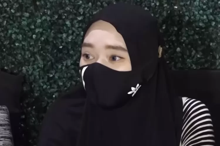 Konflik rumah tangga dengan Virgoun masih berlanjut, Inara Rusli tulis pesan untuk sang mertua