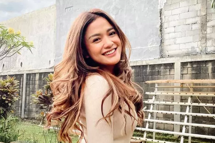 Profil dan biodata Andi Annisa Iasyah artis yang diduga selingkuh dengan Fandy Christian: Agama, karier, IG