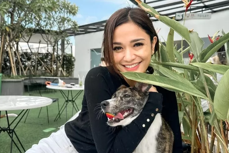 Digosipkan jadi selingkuhan Fandy Christian, Andi Annisa Iasyah langsung tutup kolom komentar Instagram
