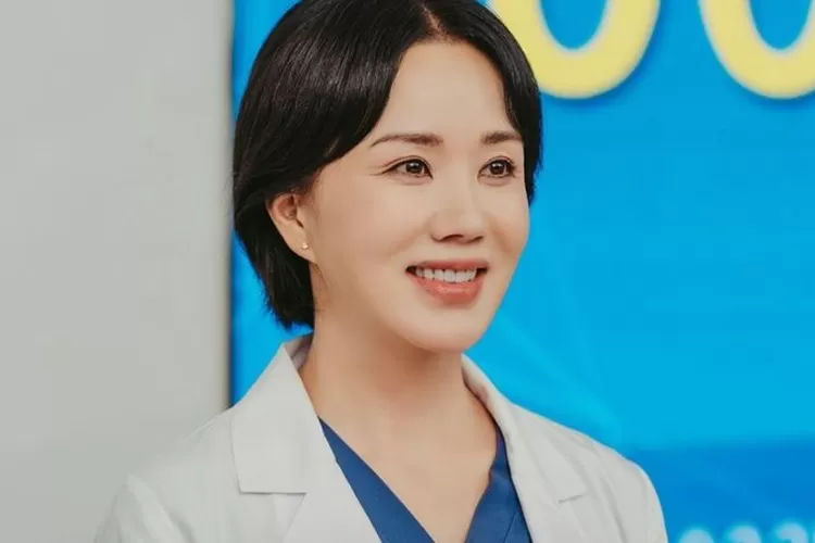 Betah melajang di usia 53 tahun, aktris Uhm Jung Hwa pemain drakor Doctor Cha takut menikah?