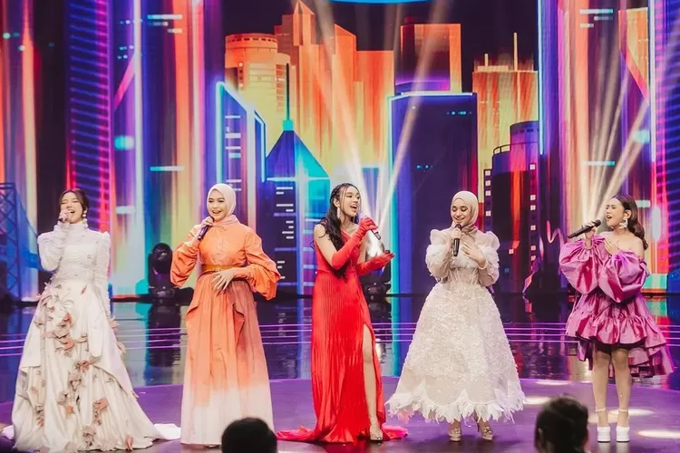 Indonesian Idol 2023: Salma dan Nabilah tuai pujian dari juri usai tampil dengan Lyodra, Tiara, dan Ziva