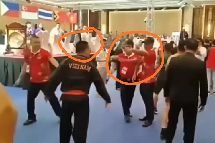 Detik-detik perwira Kopassus bikin ciut nyali pelatih Vietnam saat ribut di final pencak silat SEA Games 2023