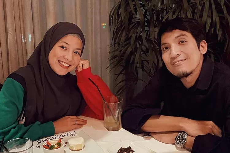 Desta ajukan gugatan cerai, netizen menduga karena tak tahan dengan Natasha Rizky yang makin alim