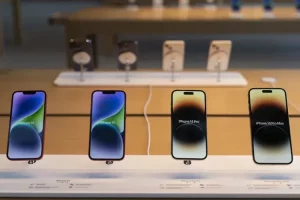 Memilih Antara iPhone dan Samsung: Tinjauan Mendalam Mengenai Dua Raksasa Teknologi