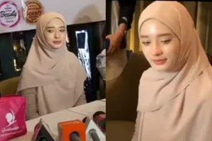 Inara Rusli putuskan lepas cadar setelah digugat cerai Virgoun : Untuk menghidupi anak-anak saya