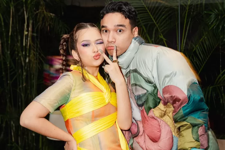 Video intim 47 detik diduga mirip pacar Fadly Faisal tersebar, Rebecca Klopper tutup komen IG: Panik momen...