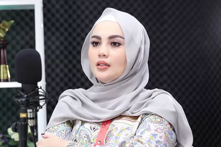 Kali ini gak dihujat, Jennifer Dunn ngaku tulang punggung keluarga sejak belia, tuai pujian sosok ini: Lumayan