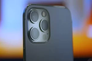 Banyak yang Penasaran! Berikut Review Singkat Secanggih Apa Kamera iPhone 12 Pro Max