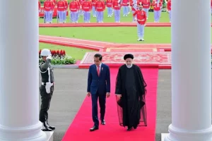  Presiden Jokowi dengan Gembira Menyambut Kunjungan Presiden Iran ke Indonesia