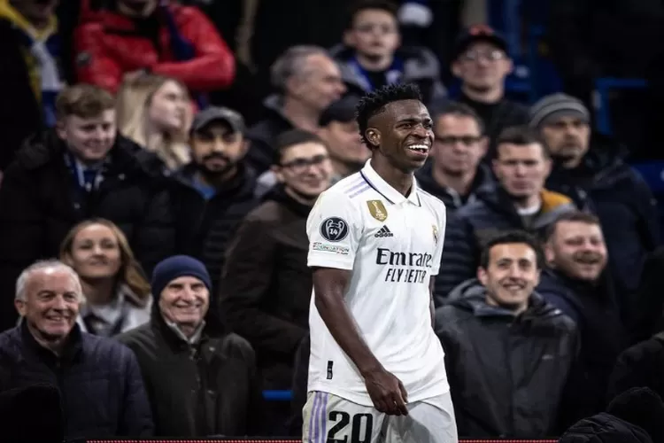 Meski dapat perlakuan rasis, Carlo Ancelotti percaya diri bahwa Vinicius Junior akan bertahan di Real Madrid