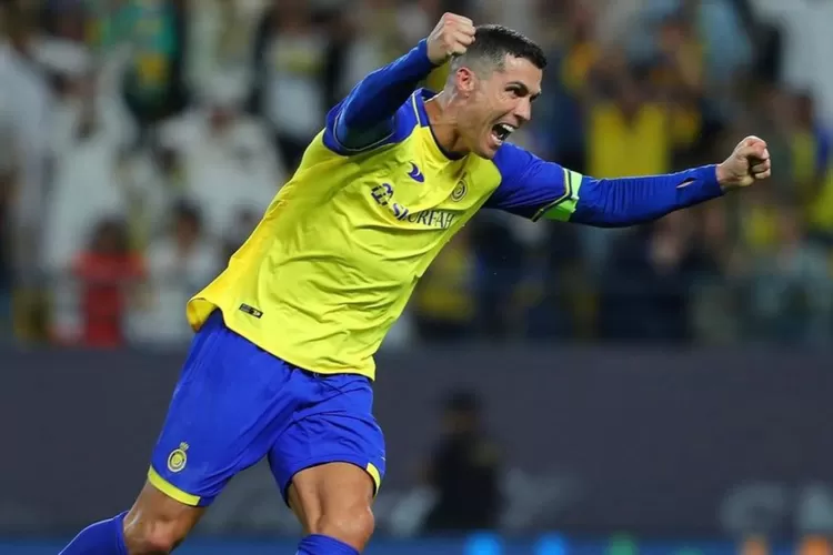 Viral! Cristiano Ronaldo ganti selebrasi 'Siiiuuu' dengan sujud syukur usai cetak gol indah untuk Al Nassr