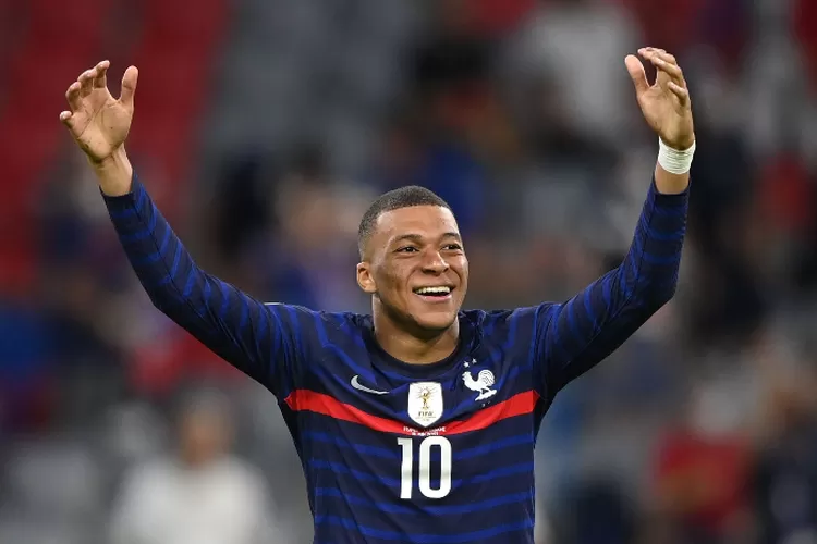 Tolak kontrak baru bersama PSG, Kylian Mbappe bikin MU dan Liverpool bersiaga