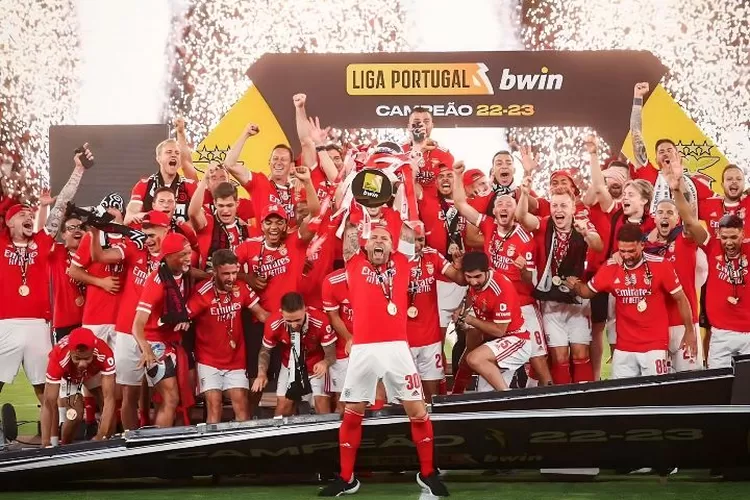 Benfica juara Liga Portugal 2022-2023, Porto finis di tangga kedua