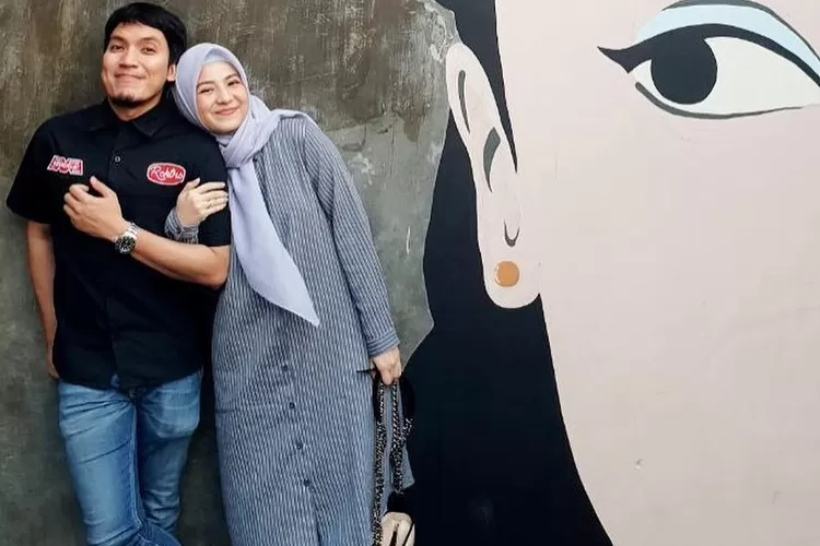 Kompak hadir di sidang mediasi cerai pertama, Natasha Rizky tegas bantah isu orang ketiga dan tetap puji Desta