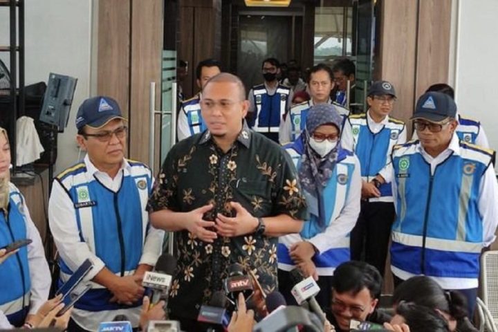 Anggota Komisi VI DPR RI asal Sumbar Andre Rosiade sidak tol ruas Jakarta-Cikampek jelang lebaran Idul Fitri bulan lalu.