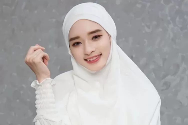 Dulu dipuji kini dihujat, begini tanggapan cuek Inara Rusli soal dirinya yang dinilai makin centil: Sorry ya..