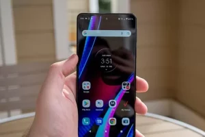 Pertarungan Gengsi Motorola Edge+ 2023 dan Edge+ 2022: Duel Keunggulan dalam Genggaman