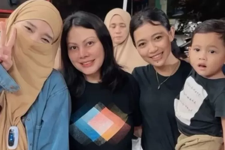 Inara Rusli makin eksis umbar Aib rumah tangga di podcast, Febby Carol kakak Virgoun ikut geram