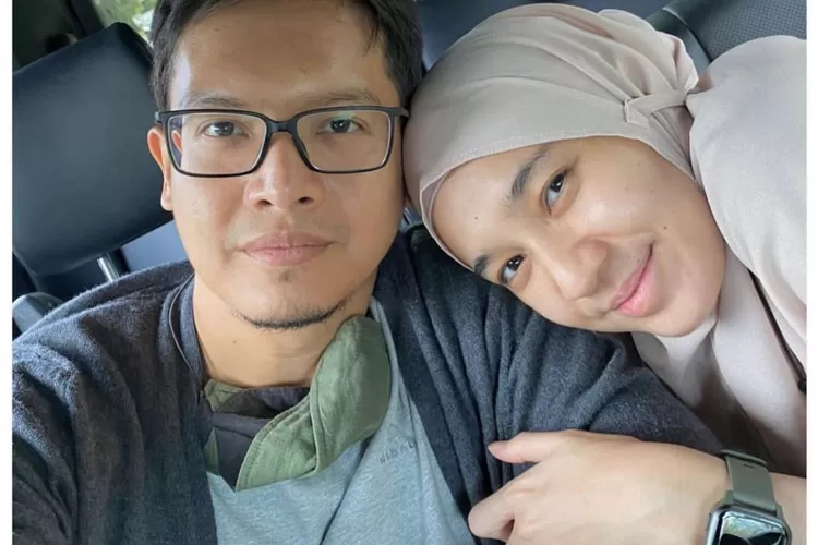 Demi dapat jodoh seperti Dhini Aminarti, Dimas Seto mulai rajin salat sebelum putuskan nikah: Umur 30..