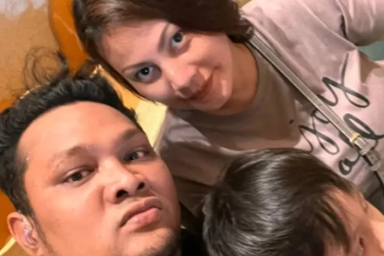 Kakak Virgoun Febby Carol sindir Inara Rusli, ahli tarot ungkap hal ini