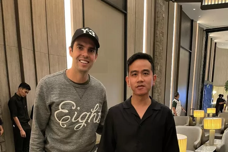 Unggah foto bareng Kaka, Gibran Rakabuming senggol klub bola milik Kaesang Pangarep: Jadi direkrut gak nih?