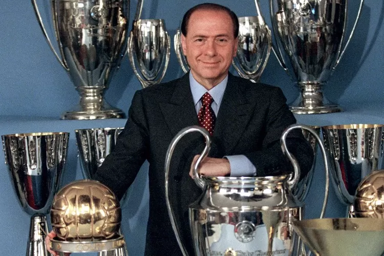 Silvio Berlusconi, sosok berjasa dibelakang AC Milan yang merengkuh berbagai gelar, salah satunya Coppa Italia