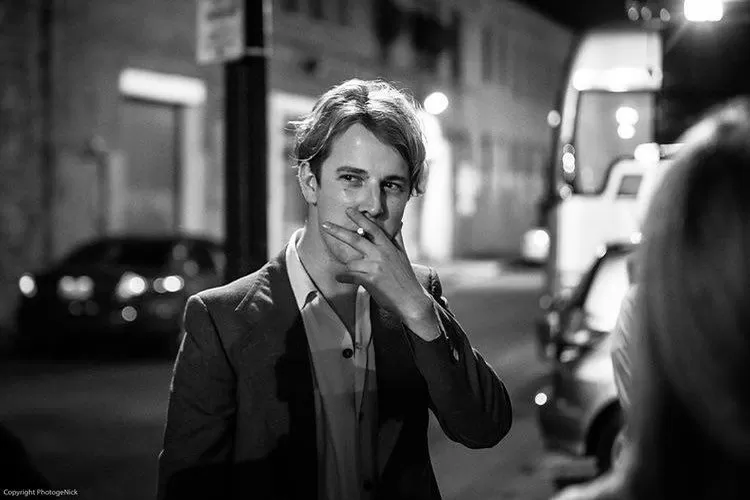 Lirik dan makna lagu Another Love Tom Odell, buat yang masih stuck dengan masa lalu