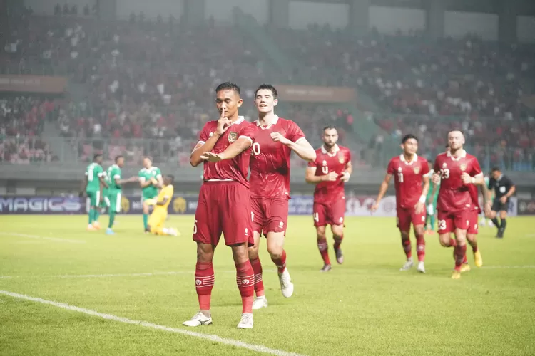 Awas jangan salah kostum saat nonton Timnas Indonesia vs Argentina: Pakai merah, bukan biru