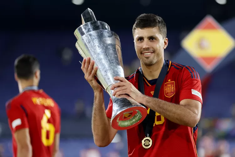 Penantian 13 tahun! Spanyol raih trofi usai taklukkan Kroasia di final Uefa Nations League, ada 2 sosok yang..