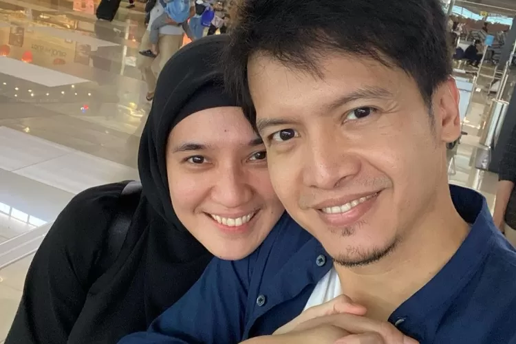 Pernikahan awet hingga 14 tahun, Dhini Aminarti ungkap hal yang buatnya kepincut dengan Dimas Seto